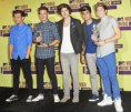 /album/galeria-de-fotos-premios/one-direction-2012-mtv-video-music-awards-press-room-04-jpg/